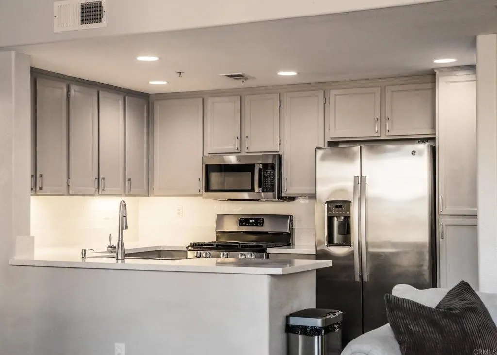 Photo #6: PTP2502561 Listing 