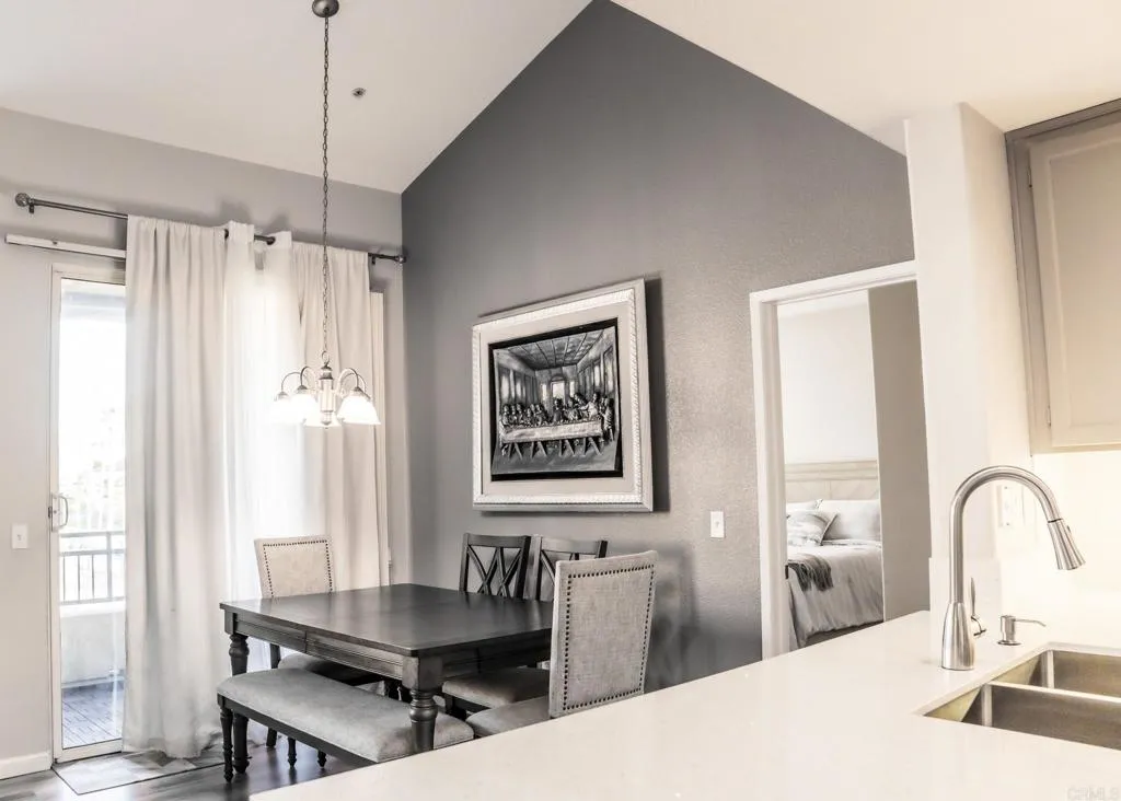 Photo #5: PTP2502561 Listing 