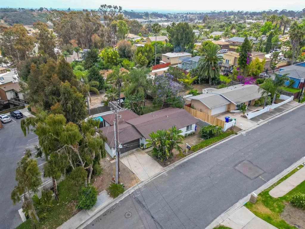 https://cdn.realtyfeed.com/cdn/127/306411645/12aecfec934058ef0255bc6c414360c9.webp