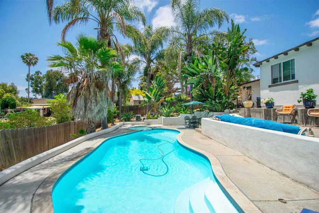 https://cdn.realtyfeed.com/cdn/127/306411645/3c9a2af7846f13ca2a40a435126072fe.webp
