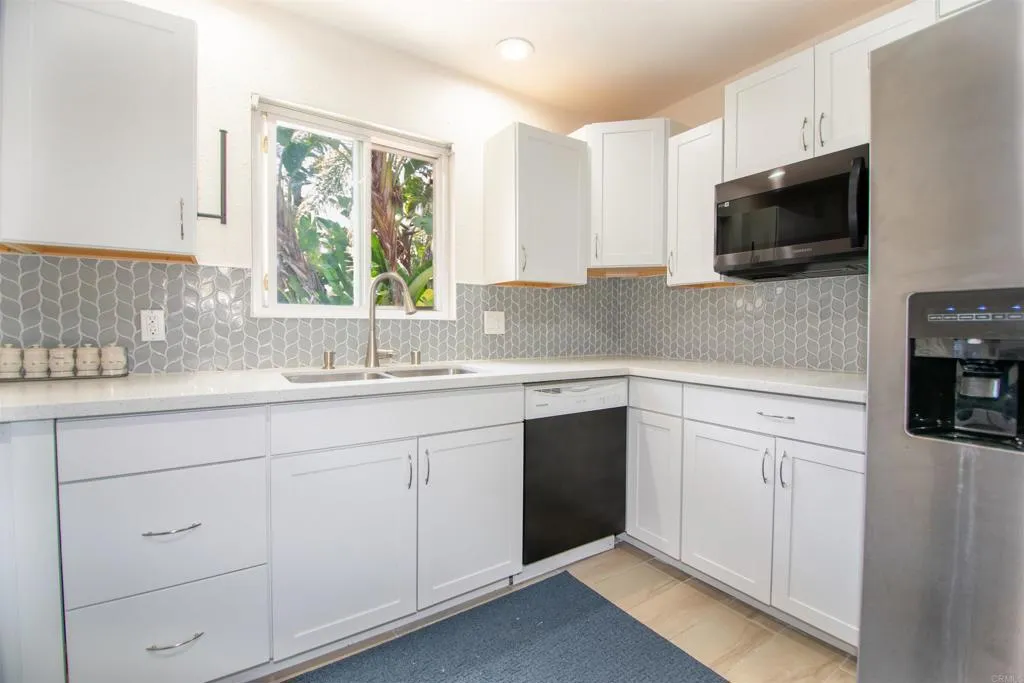 https://cdn.realtyfeed.com/cdn/127/306411645/4cffb32b62613f38cf092c89a3105baf.webp
