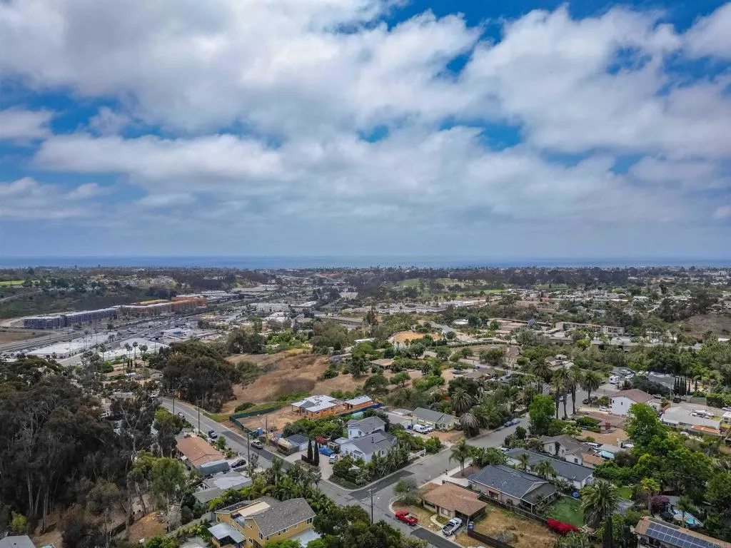 https://cdn.realtyfeed.com/cdn/127/306411645/581c8248d7414d42f046ee36e578c9b8.webp