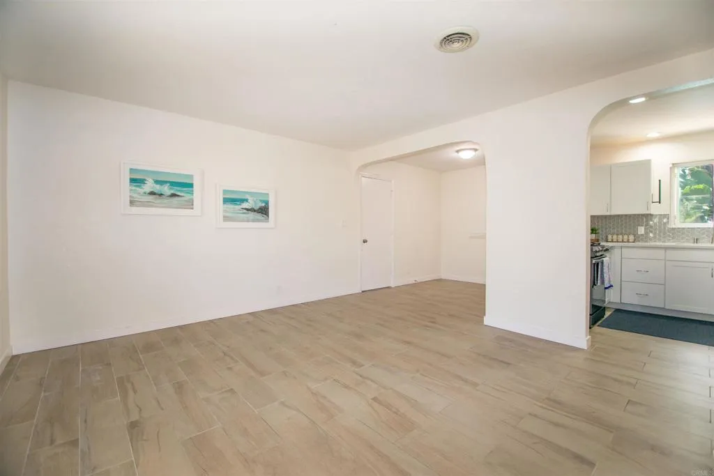 https://cdn.realtyfeed.com/cdn/127/306411645/9ae368d6f1d6b967551db4b191702e76.webp