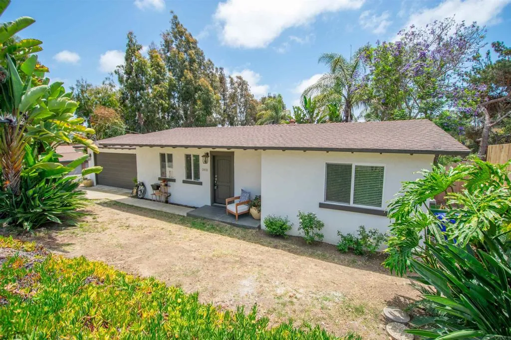 https://cdn.realtyfeed.com/cdn/127/306411645/a489fd37531100795677739bc2c2989c.webp