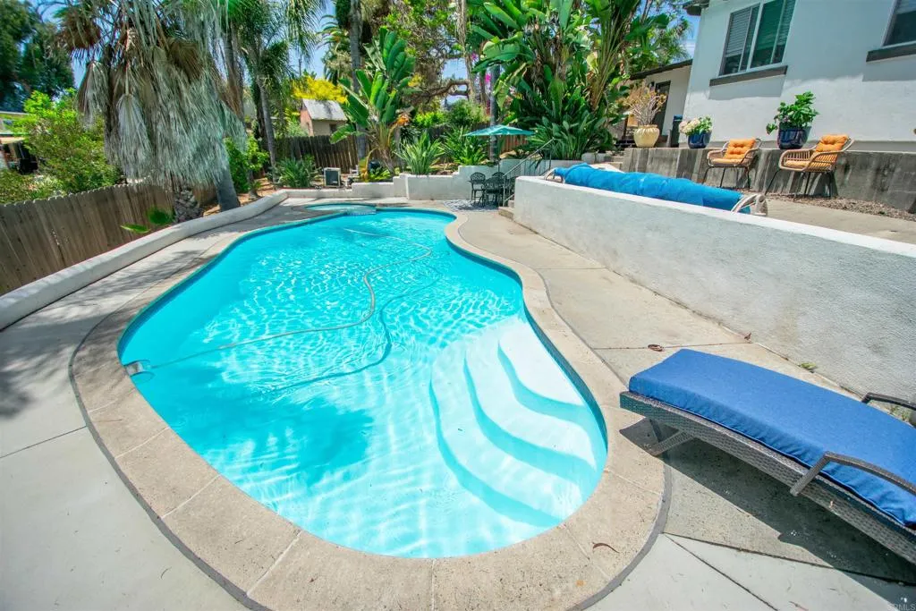 https://cdn.realtyfeed.com/cdn/127/306411645/dbaa154656d810e5121292431f589281.webp