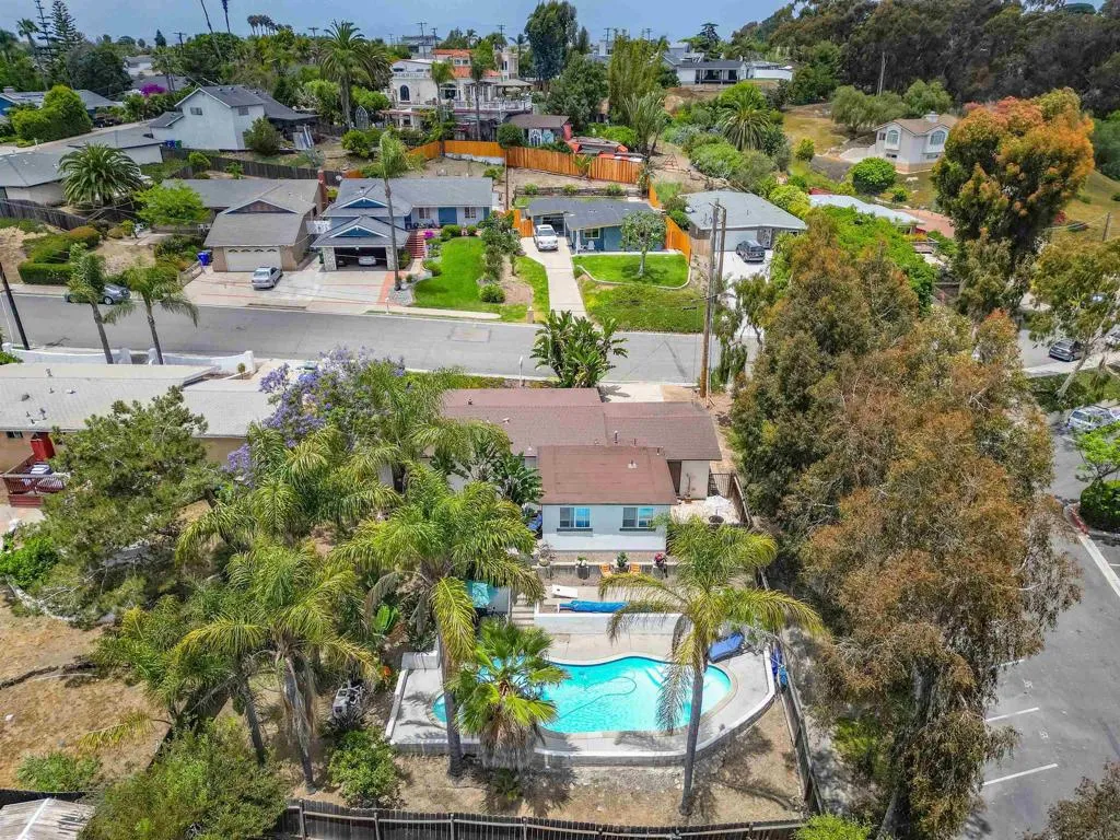 https://cdn.realtyfeed.com/cdn/127/306411645/dc78b1f3763f142ffefe4aadb185bd6c.webp