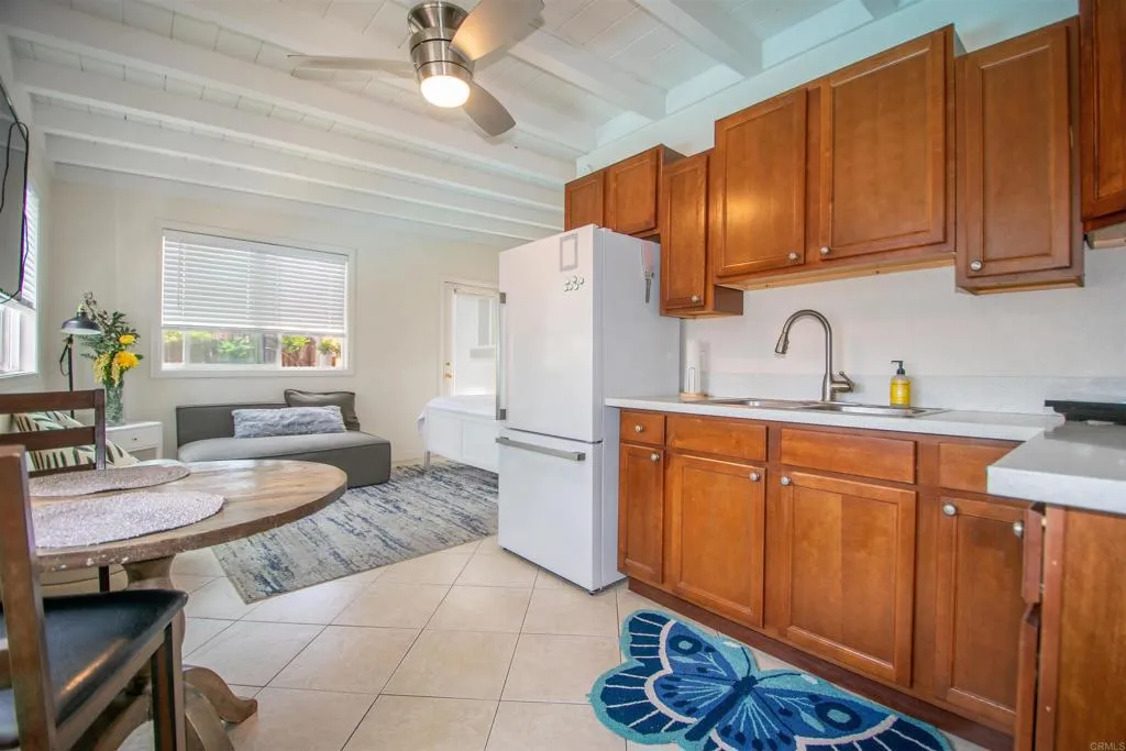 https://cdn.realtyfeed.com/cdn/127/306411645/e292b590e07a9138e601553343eb701d.webp