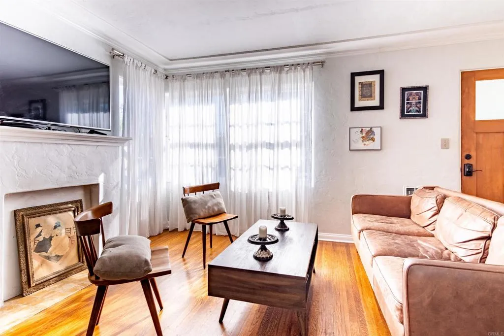https://cdn.realtyfeed.com/cdn/127/306411653/c2ec633ff3cb436c8b95c09a6d3c3b8e.webp