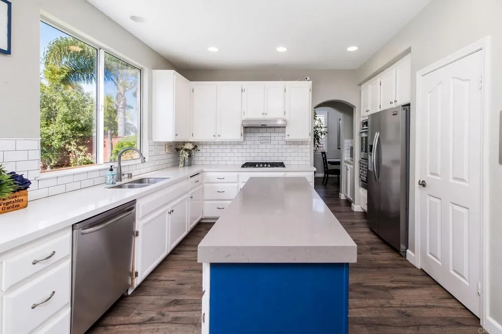 https://cdn.realtyfeed.com/cdn/127/306411790/05e385692fddbe10e160aad8bc95648c.webp