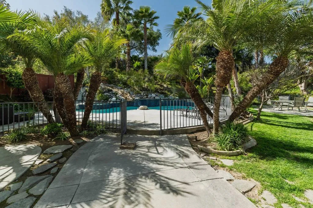 https://cdn.realtyfeed.com/cdn/127/306411790/0cdc68688aa76d7083920692bc5b1166.webp