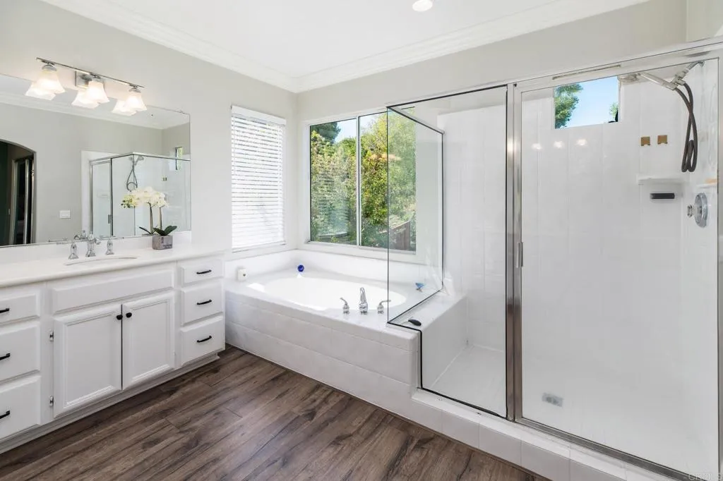 https://cdn.realtyfeed.com/cdn/127/306411790/554553051558f47553a5cacf7817f038.webp