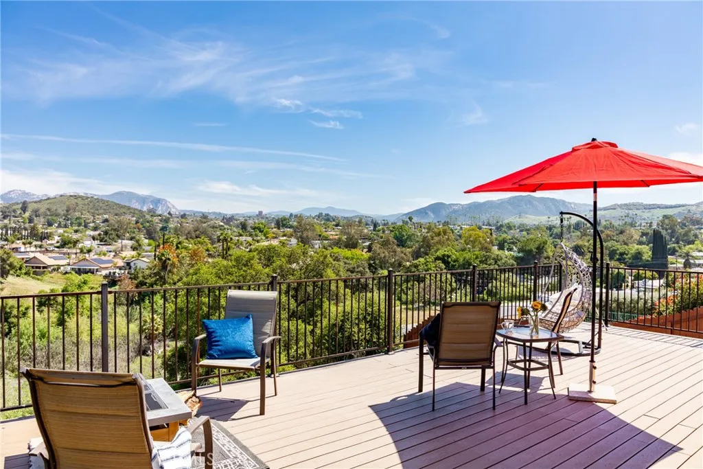https://cdn.realtyfeed.com/cdn/127/306411923/8a1a0d21b4d948399729a1f05c42332b.webp