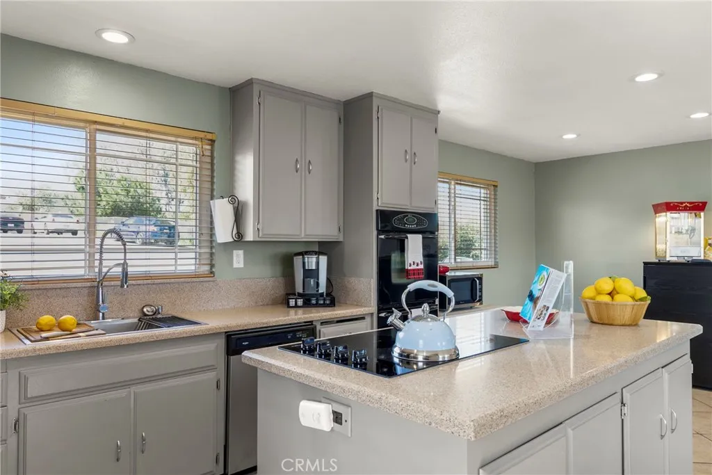 https://cdn.realtyfeed.com/cdn/127/306411923/cdc4977959987132626a410cb4f7c7c2.webp