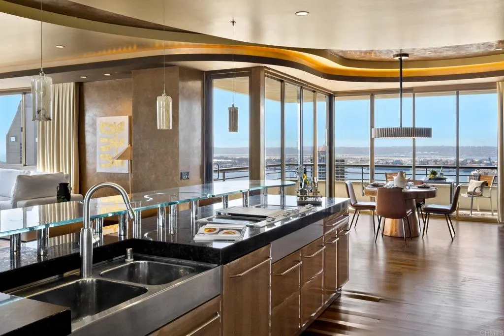 Photo #12: PTP2502571 Listing: Photo #12