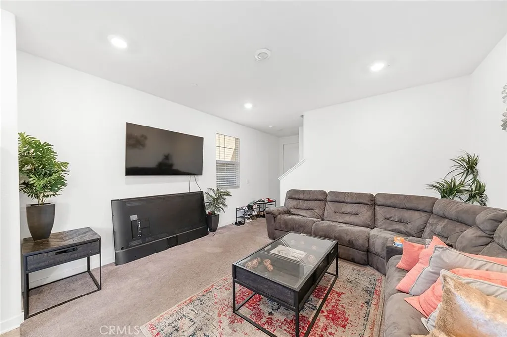 16584 Poppy Seed Lane, Fontana, Ca 92336 - Photo 3 of 44, Fontana, CA