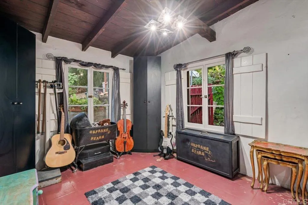 https://cdn.realtyfeed.com/cdn/127/306412079/7faffa7d1c2231ab0376b188afcebc08.webp