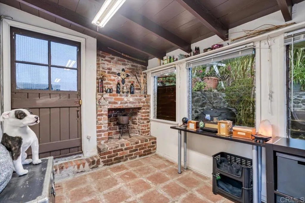 https://cdn.realtyfeed.com/cdn/127/306412079/e93c541f9c93d6a36e9b2984baafb373.webp