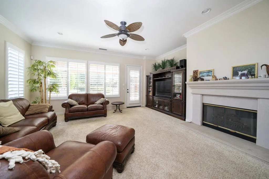 https://cdn.realtyfeed.com/cdn/127/306412100/22b19151f847d88fb55bf40204d0285b.webp