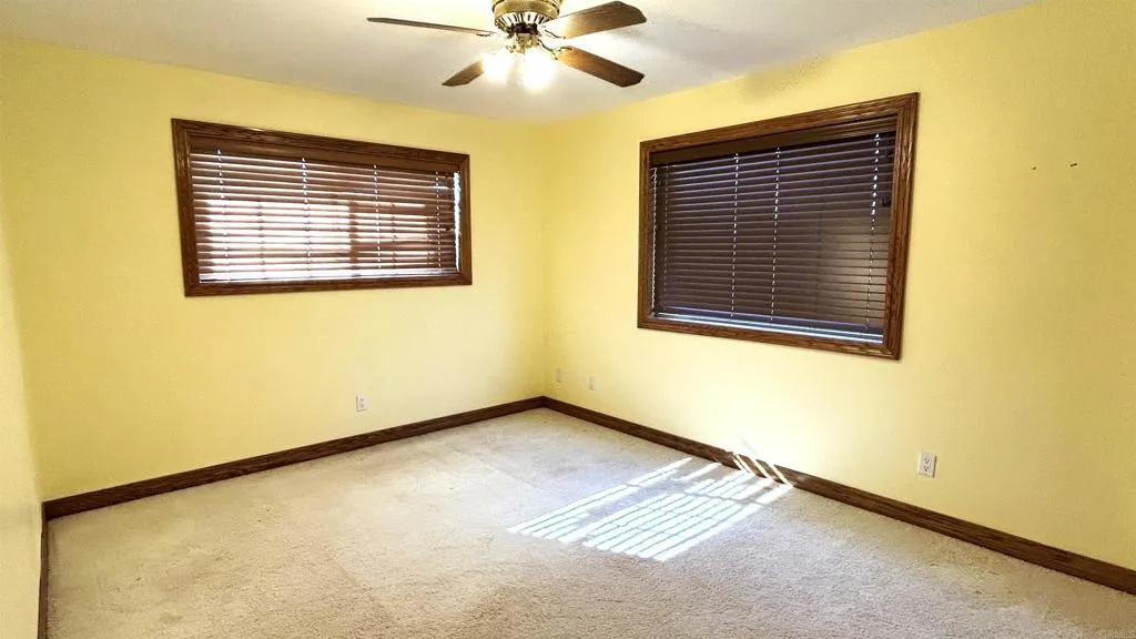 https://cdn.realtyfeed.com/cdn/127/306412110/4343cbcd6af7c4f417590009bb7ec7bb.webp