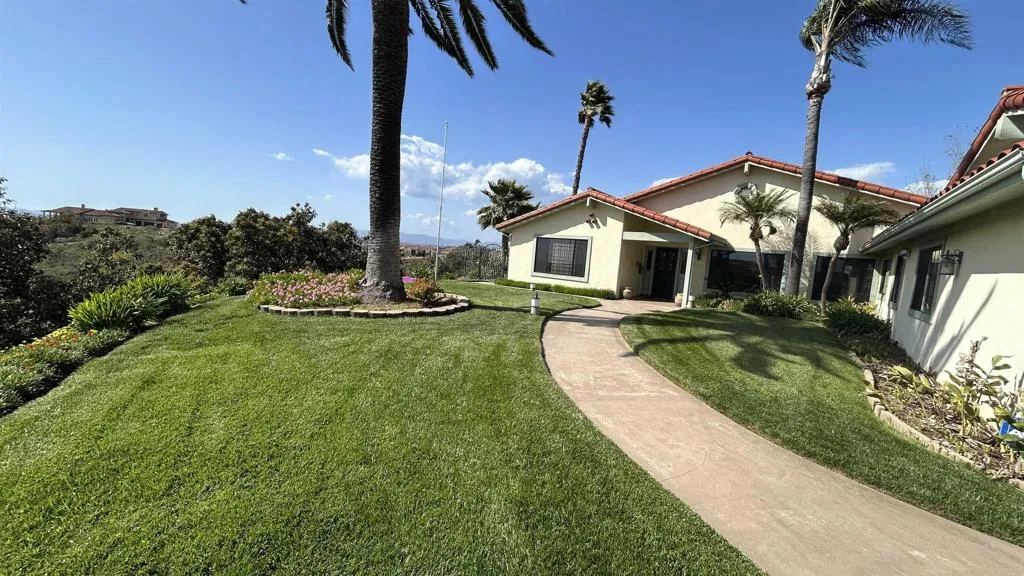 https://cdn.realtyfeed.com/cdn/127/306412110/8955aec156d0b247afd27863bccd001d.webp