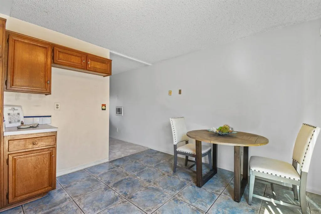 https://cdn.realtyfeed.com/cdn/127/306412376/03686c29d820fa339c24b2d6a42fadd0.webp
