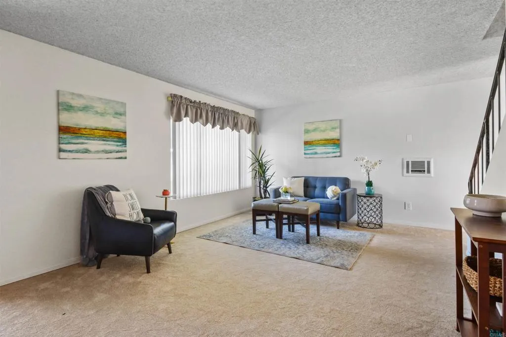 https://cdn.realtyfeed.com/cdn/127/306412376/05d58f15cc17115a784a9f2dfb98933b.webp
