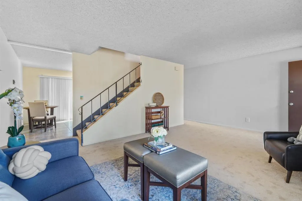 https://cdn.realtyfeed.com/cdn/127/306412376/545b15406cd0c10812371d597ca413f8.webp