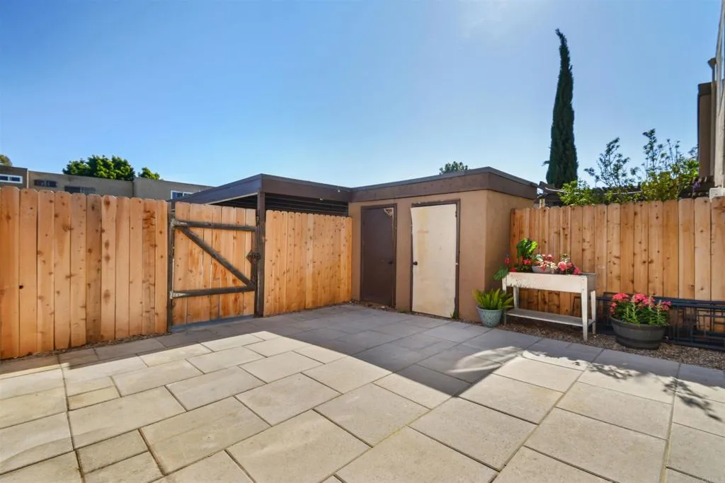 https://cdn.realtyfeed.com/cdn/127/306412376/cd594ed5a93c9e58bdd32fe7c3f47713.webp