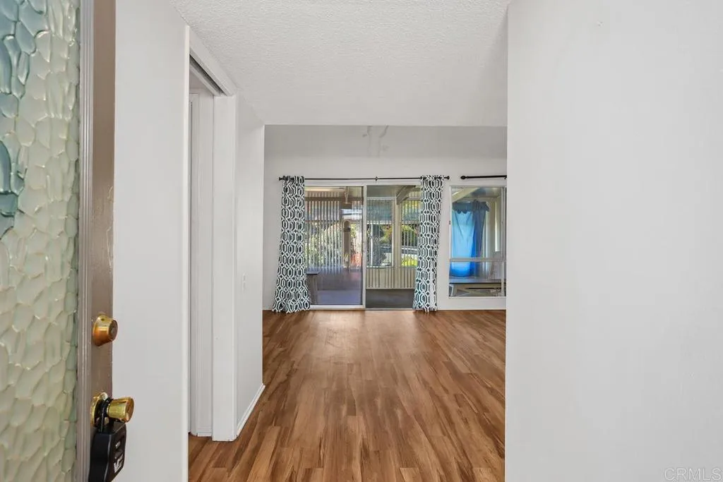 Photo #3: NDP2503535 Listing 