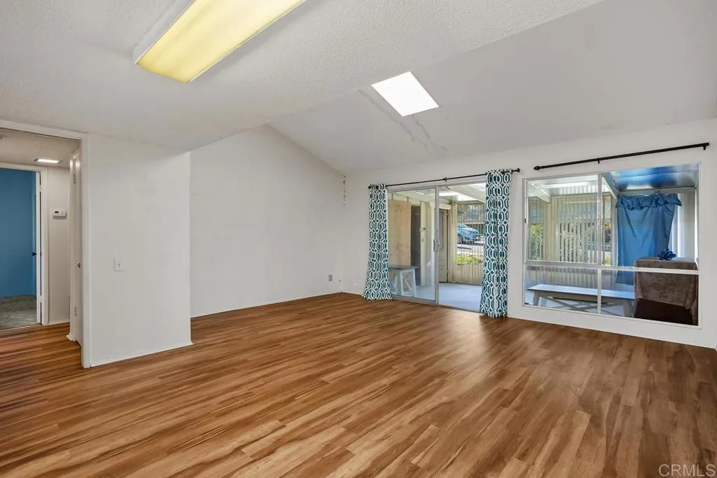 Photo #4: NDP2503535 Listing 