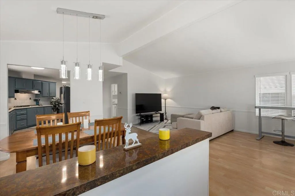 https://cdn.realtyfeed.com/cdn/127/306412546/e15621de86f87ed0e30f2aaeba0dcf60.webp