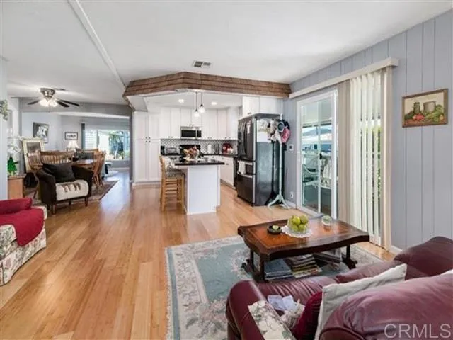 https://cdn.realtyfeed.com/cdn/127/306412589/6a051aebb406eaa9a55ff3a08313a787.webp