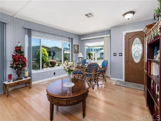https://cdn.realtyfeed.com/cdn/127/306412589/d5ab826b88834e5ecfa3bd9ddb7321a5.webp