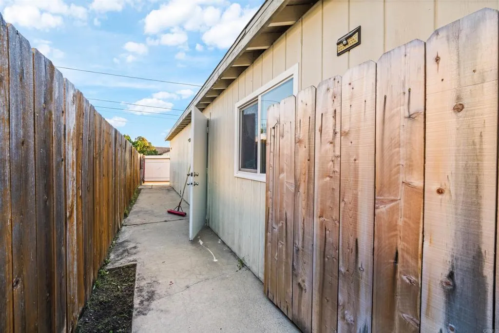 https://cdn.realtyfeed.com/cdn/127/306412606/6cd2ded74d4b708889edbcd1009ba769.webp
