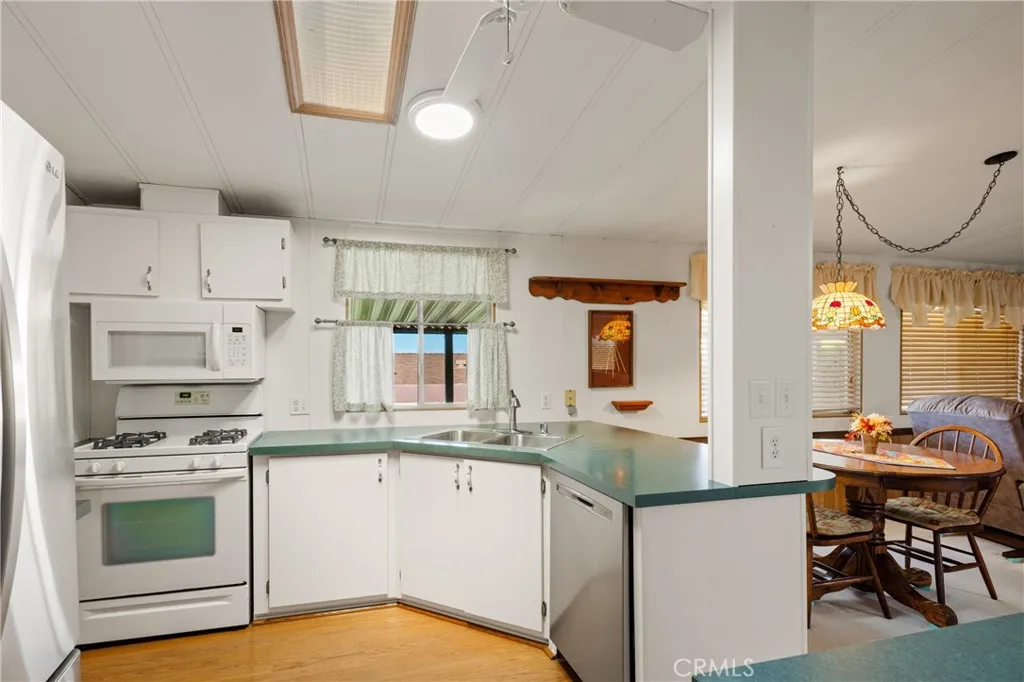 https://cdn.realtyfeed.com/cdn/127/306412682/2a15d76c91a3054c3ecb5e0e4b69147c.webp