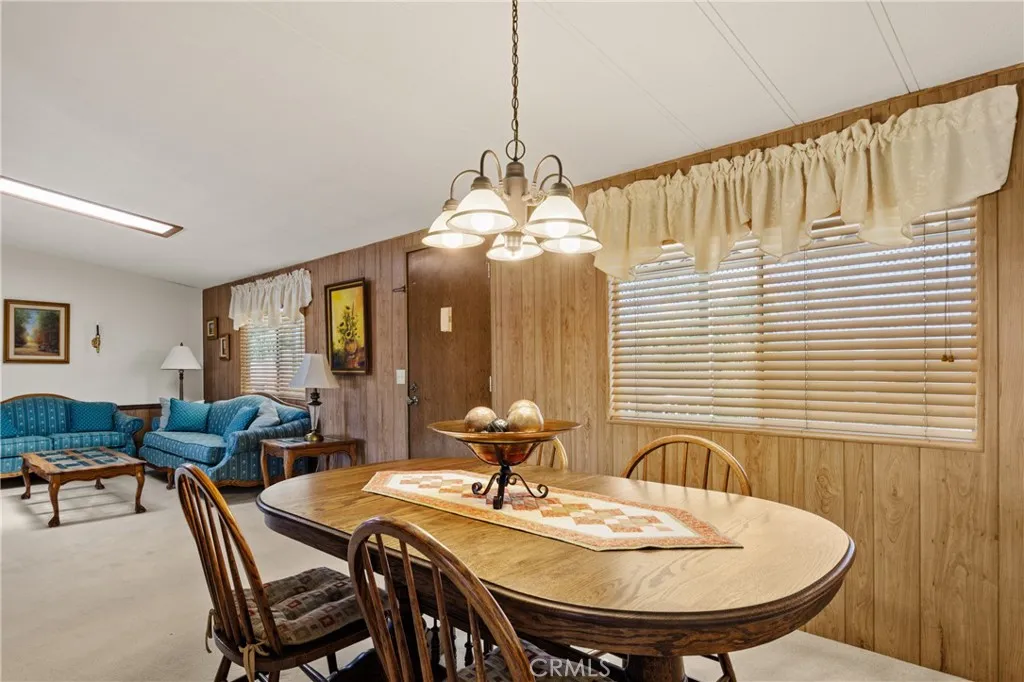https://cdn.realtyfeed.com/cdn/127/306412682/2d70833c8a7cf164de443e05aef5d19a.webp
