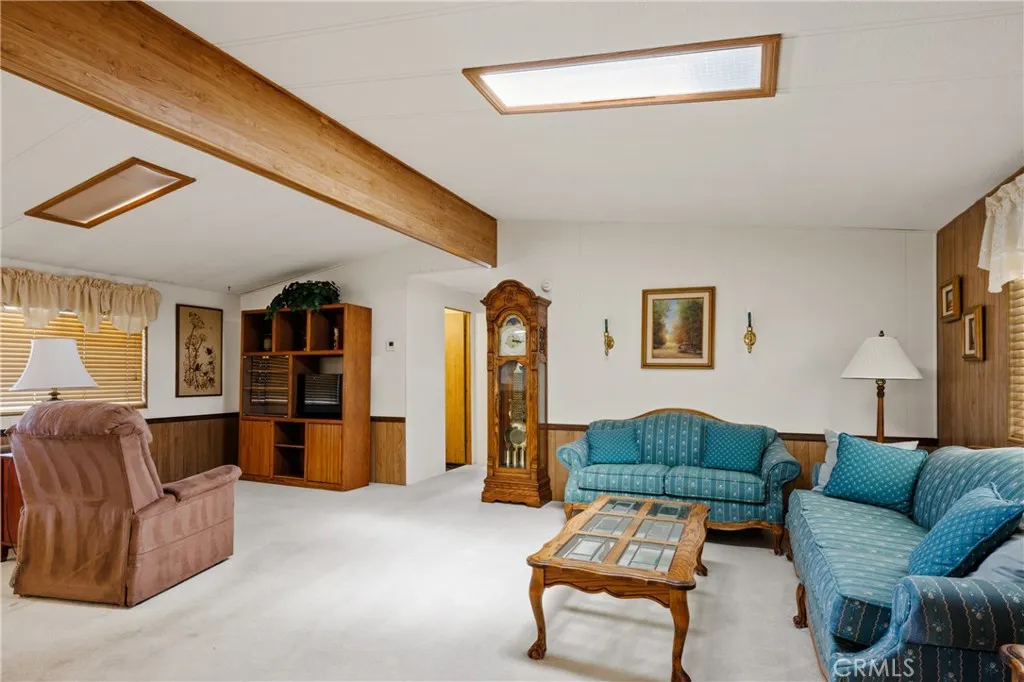 https://cdn.realtyfeed.com/cdn/127/306412682/9f1be64bac6d242269a54b21b780c71c.webp
