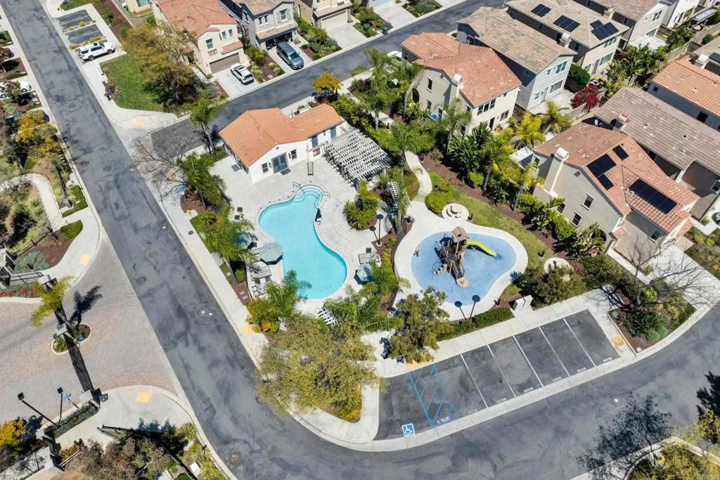https://cdn.realtyfeed.com/cdn/127/306412795/abbf6b8c22219074fd0465f25b7a5a76.webp