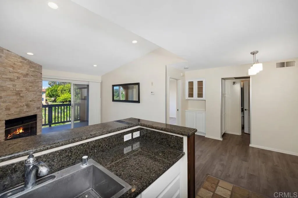 https://cdn.realtyfeed.com/cdn/127/306412869/8daf0b506c021368090b5c64f401b511.webp