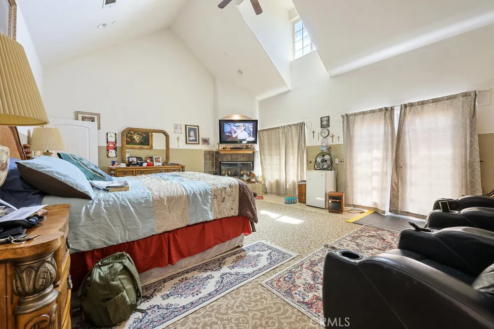 https://cdn.realtyfeed.com/cdn/127/306412882/28eaa61257ddf723a3968050249218df.webp