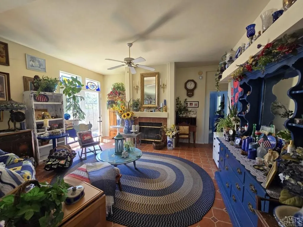https://cdn.realtyfeed.com/cdn/127/306412957/62f51c9d70687d95588e4470e9958a6c.webp
