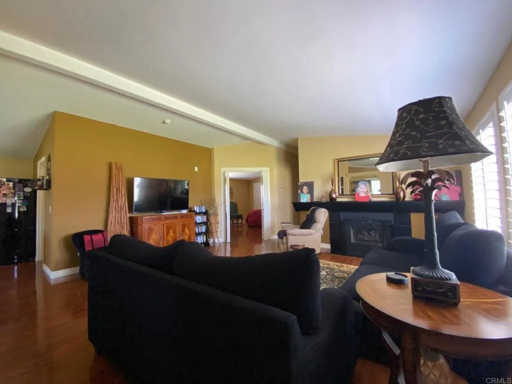 https://cdn.realtyfeed.com/cdn/127/306412960/1d7ca5657b840c3578685c61167fe88b.webp