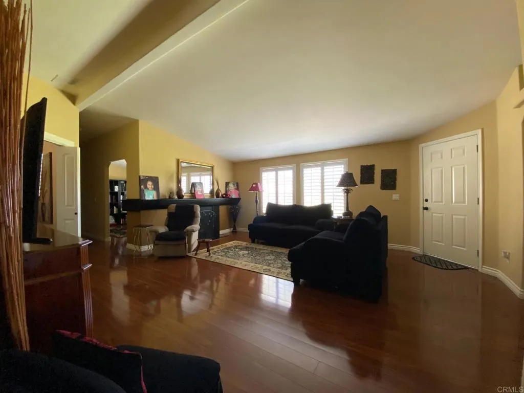 https://cdn.realtyfeed.com/cdn/127/306412960/329300401e8feb5c128dd72c564fc38a.webp