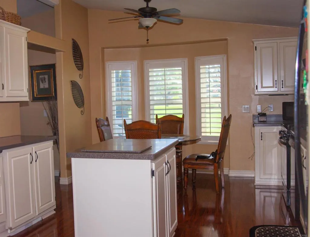 https://cdn.realtyfeed.com/cdn/127/306412960/80cae55e010902eb21be1cba6ecf0ad2.webp