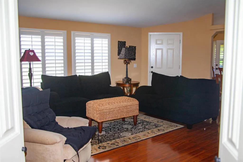 https://cdn.realtyfeed.com/cdn/127/306412960/8986d5ca723fa04b83003762ae008639.webp