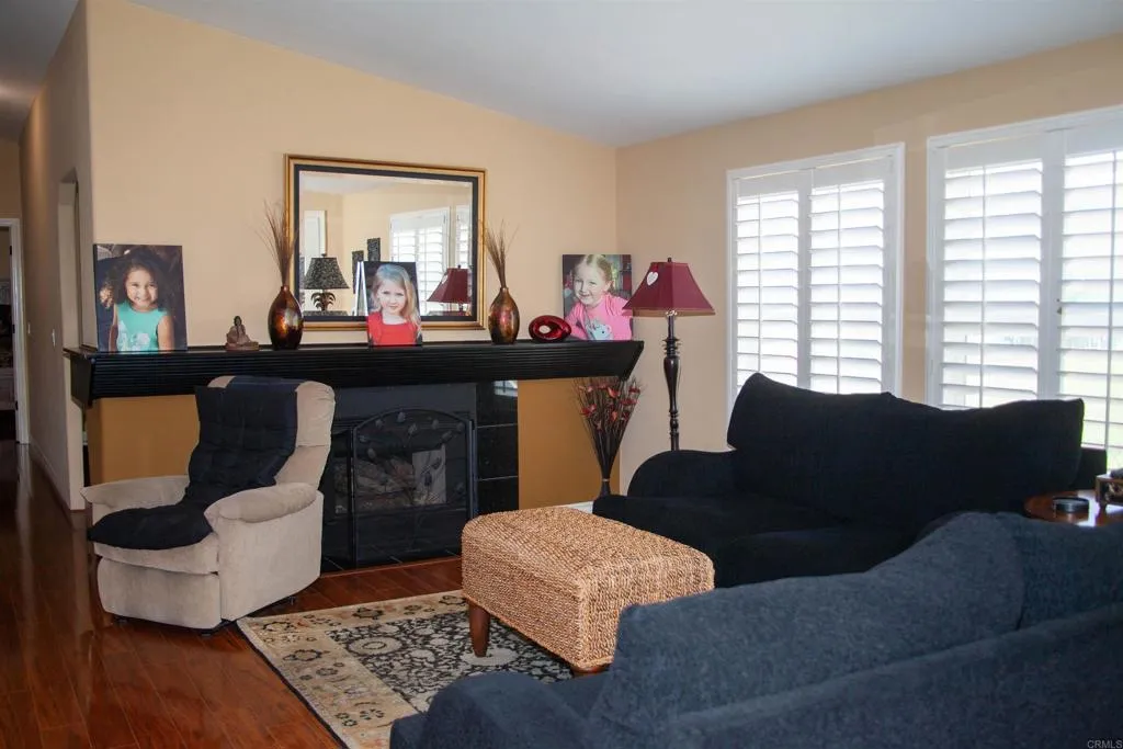 https://cdn.realtyfeed.com/cdn/127/306412960/e1b2c01c77f80a10b735f5815f7bef96.webp