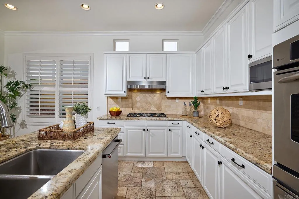 https://cdn.realtyfeed.com/cdn/127/306413029/4a9cb21616c6624c7a5db6e1bc26411e.webp