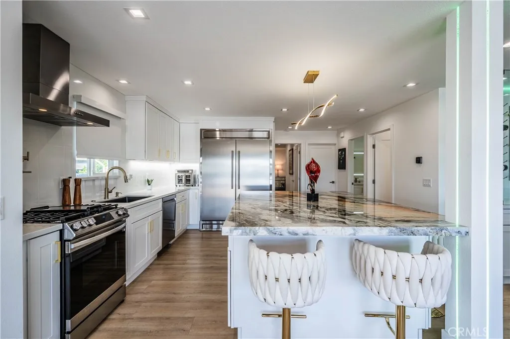 https://cdn.realtyfeed.com/cdn/127/306413142/0074c3420c0b7410dc19761d51411815.webp