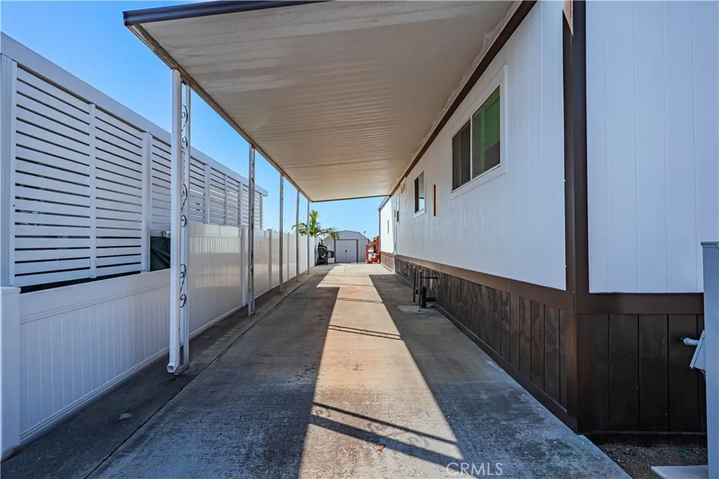 https://cdn.realtyfeed.com/cdn/127/306413142/297c7bb6b5609d53fd494e8b3318cfa3.webp