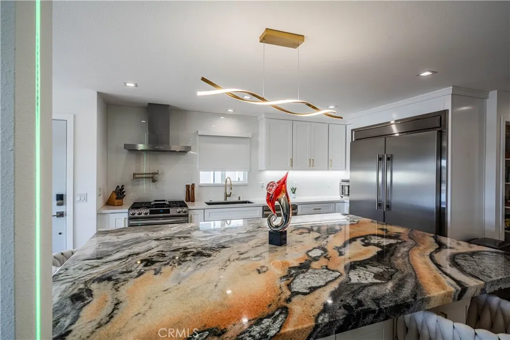 https://cdn.realtyfeed.com/cdn/127/306413142/3778e0c6507bf98efd84464ccb3a99eb.webp